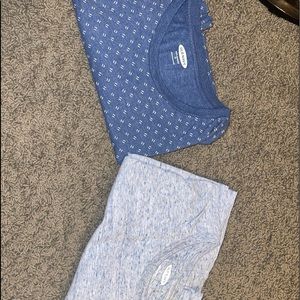 2 mens old navy tshirts XL